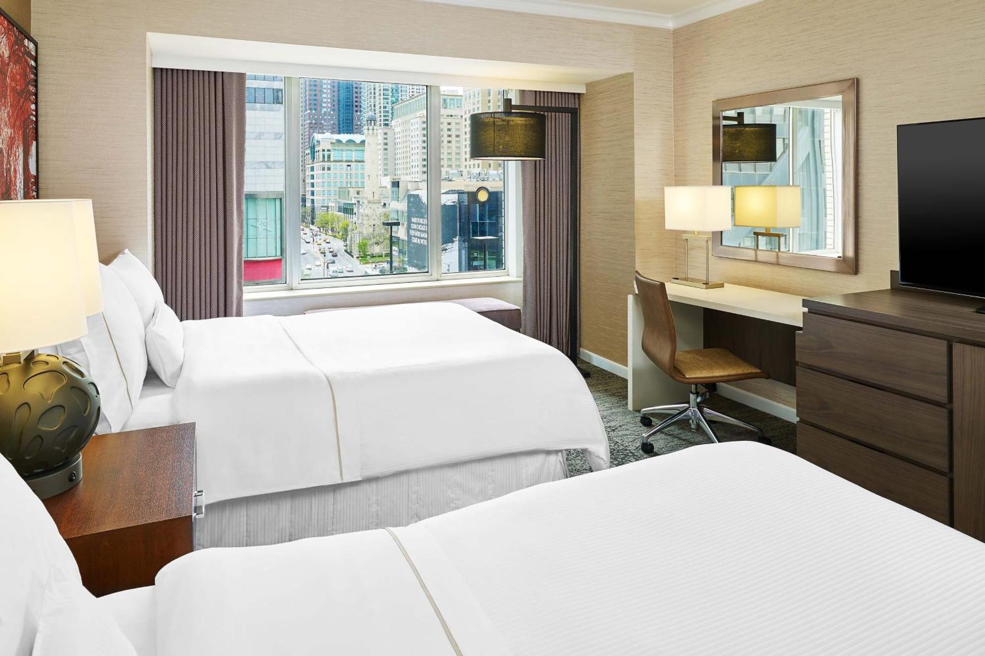 Отель The Westin Michigan Avenue Чикаго Экстерьер фото