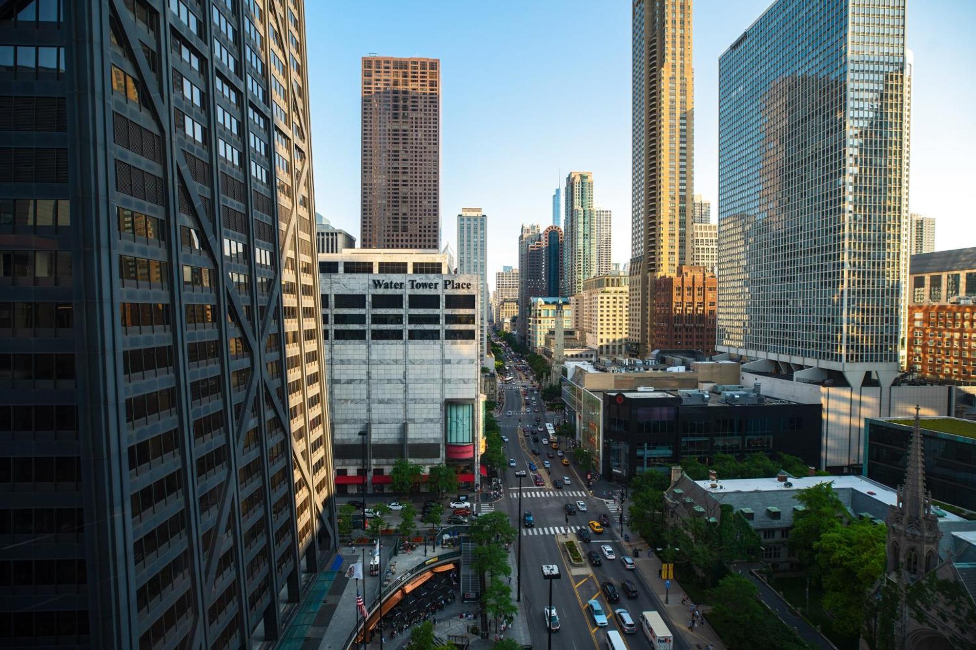 Отель The Westin Michigan Avenue Чикаго Экстерьер фото